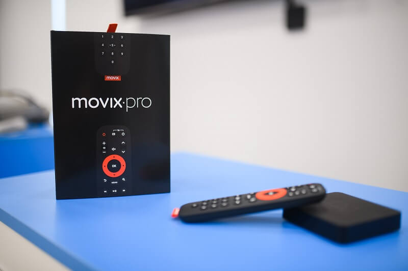 Movix Pro Voice от Дом.ру в Янино-1